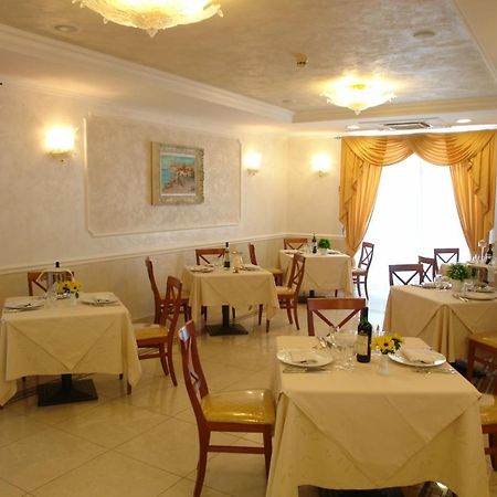 Hotel Di Cosmo Сан-Джованни-Ротондо Экстерьер фото